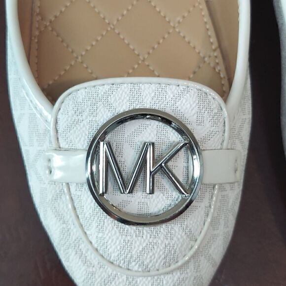 Michael Kors Lillie Logo Moccasins - Picture 5 of 5